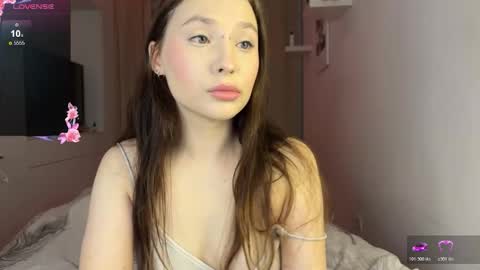 Snapshot of dontoch chatting on 25, 10, 2025 Stacy online show from 25, 10, 2025