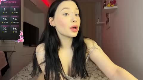 Snapshot of dontoch chatting on 10, 11, 2025 Stacy online show from 10, 11, 2025