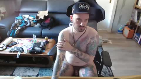 doomsy_minatozaki online show from 17, 1, 2025