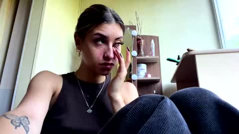 Snapshot of doreathaeppinette chatting on 6, 6, 2026 Rossy online show from 6, 6, 2026