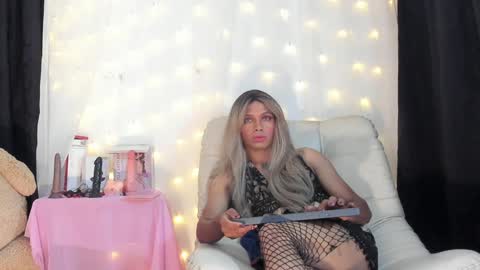 Snapshot of dorian_lev chatting on 31, 12, 2024 Nicolle online show from 31, 12, 2024