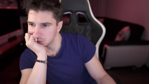 Dorian Reyes online show from 23, 1, 2025