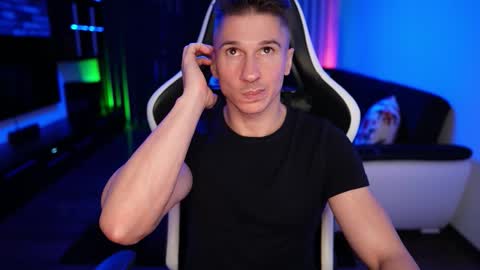 Dorian Reyes online show from 28, 9, 2025