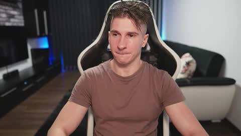 Dorian Reyes online show from 4, 11, 2025