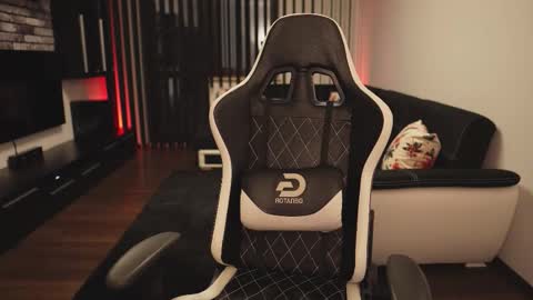 Dorian Reyes online show from 8, 2, 2026