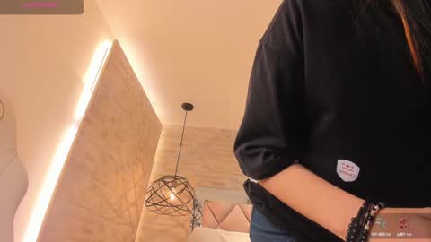  DOROTHY online show from 5, 3, 2025