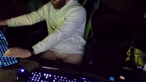 DotYourEyezez  online show from 10, 12, 2024