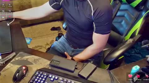 DotYourEyezez  online show from 28, 12, 2024