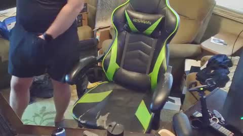 DotYourEyezez  online show from 4, 2, 2025