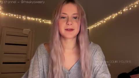 Lana  Eva  dont forget to give us a thumb up online show from 19, 10, 2025