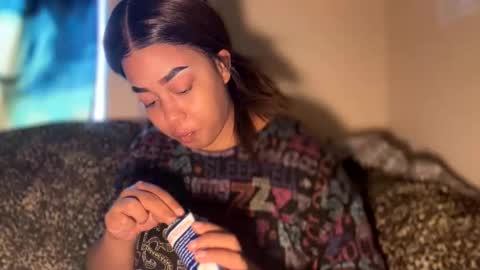 dove_love22 online show from 2, 12, 2025