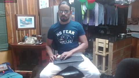 Snapshot of dr_simon84 chatting on 22, 12, 2024 Dr Simon online show from 22, 12, 2024