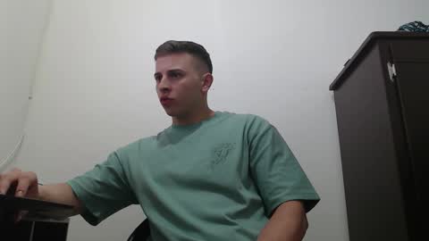 draco_boy2000 online show from 13, 10, 2025