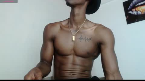 Snapshot of drake_brown_23 chatting on 6, 1, 2025 Drake 23 online show from 6, 1, 2025