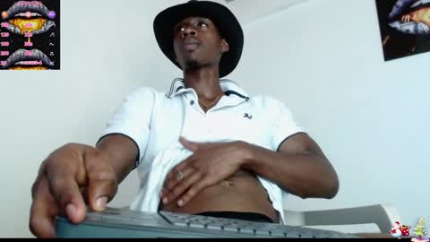 Snapshot of drake_brown_23 chatting on 9, 1, 2025 Drake 23 online show from 9, 1, 2025