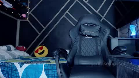 Snapshot of drake_jhonson08 chatting on 5, 3, 2026 Drake online show from 5, 3, 2026