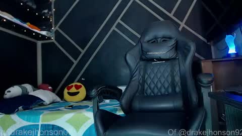 Snapshot of drake_jhonson08 chatting on 21, 4, 2026 Drake online show from 21, 4, 2026