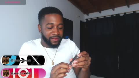 Snapshot of drake_nassir4 chatting on 16, 5, 2026 ---Drake--- online show from 16, 5, 2026