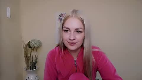 Snapshot of dream_dolly_ chatting on 19, 9, 2025 dream_dolly_ online show from 19, 9, 2025