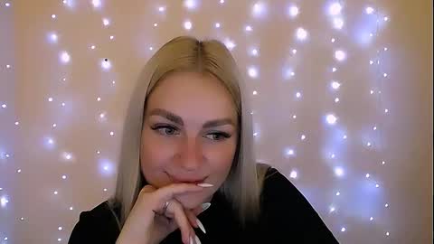 Snapshot of dream_dolly_ chatting on 6, 10, 2025 dream_dolly_ online show from 6, 10, 2025