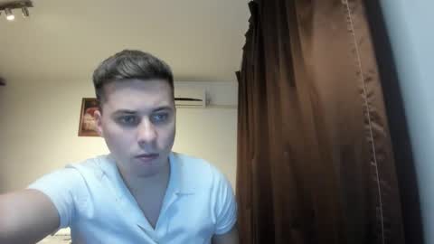 Johnny online show from 4, 12, 2025