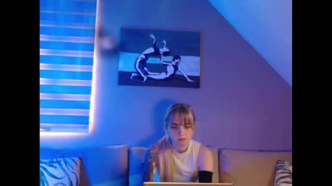 Snapshot of dreamcatcherfantasy chatting on 17, 1, 2025 A girl online show from 17, 1, 2025