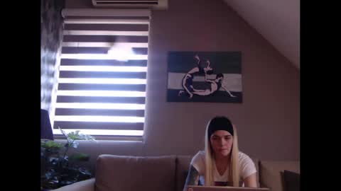 Snapshot of dreamcatcherfantasy chatting on 19, 2, 2025 A girl online show from 19, 2, 2025