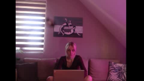 Snapshot of dreamcatcherfantasy chatting on 15, 9, 2025 A girl online show from 15, 9, 2025