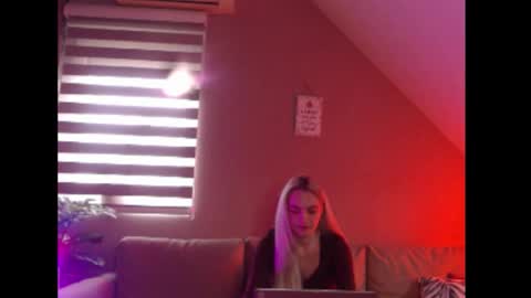 A girl online show from 5, 2, 2026