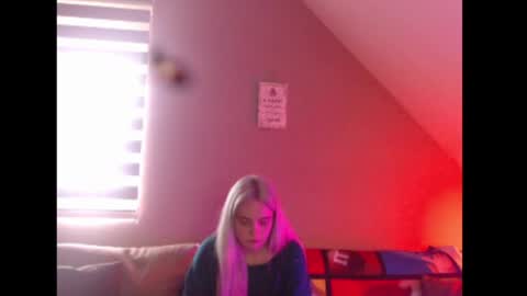 A girl online show from 3, 4, 2026