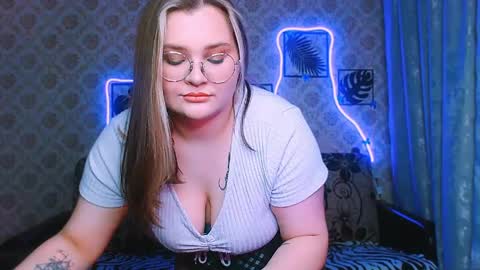 Snapshot of dreamforyoue2 chatting on 28, 5, 2026 dreamforyoue2 online show from 28, 5, 2026
