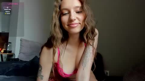 Snapshot of dreamhale chatting on 23, 7, 2026 Hello im Eva online show from 23, 7, 2026
