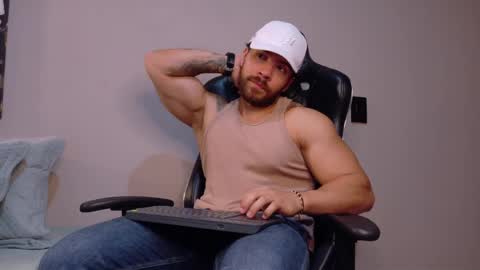 Snapshot of dreammr1 chatting on 25, 5, 2026 cris online show from 25, 5, 2026
