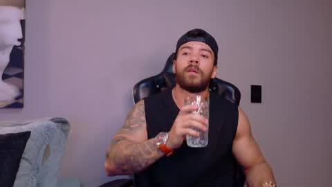Snapshot of dreammr1 chatting on 31, 5, 2026 cris online show from 31, 5, 2026