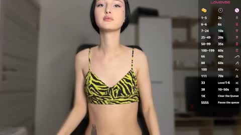 Snapshot of dreamy_aura chatting on 29, 11, 2025 Sofia online show from 29, 11, 2025