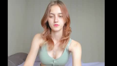 dreamy_pollyyy online show from 3, 10, 2025