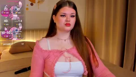 Elle online show from 10, 9, 2025