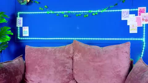 dreamymilka online show from 30, 11, 2025