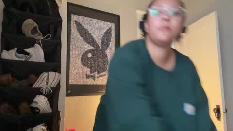 RIRI OR DREAMY online show from 26, 2, 2025