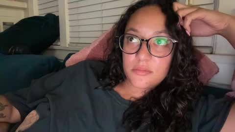 RIRI OR DREAMY online show from 18, 9, 2025