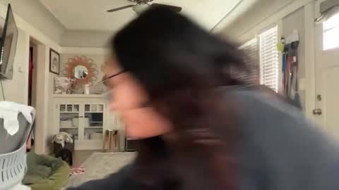 RIRI OR DREAMY online show from 15, 10, 2025