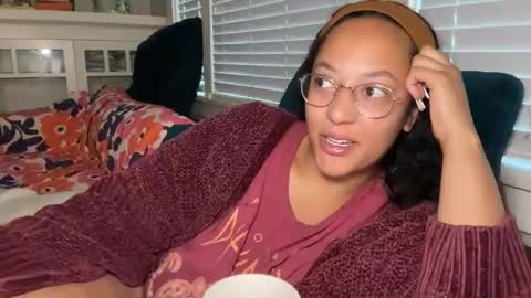 RIRI OR DREAMY online show from 10, 4, 2026