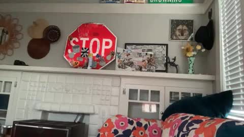 RIRI OR DREAMY online show from 16, 4, 2026