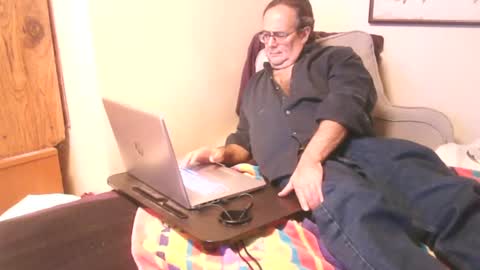 Snapshot of drfeelgood777 chatting on 1, 1, 2025 Dr. Feelgood online show from 1, 1, 2025