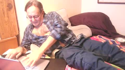 Snapshot of drfeelgood777 chatting on 19, 1, 2025 Dr. Feelgood online show from 19, 1, 2025