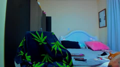 drippyorlove online show from 24, 2, 2025