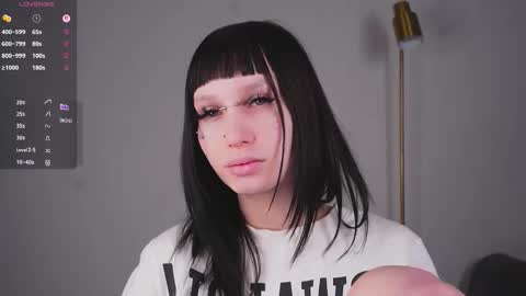 Snapshot of drown_in_my_eyes chatting on 28, 11, 2025 Luna online show from 28, 11, 2025