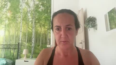 Snapshot of drresa chatting on 23, 9, 2025 Dr. Resa online show from 23, 9, 2025