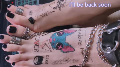 Snapshot of drug_feet chatting on 30, 12, 2024 Mistress Lola Slavic witch online show from 30, 12, 2024