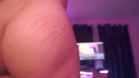 Snapshot of dsexiestqueen chatting on 5, 12, 2024 Trixy  Latex Doll online show from 5, 12, 2024